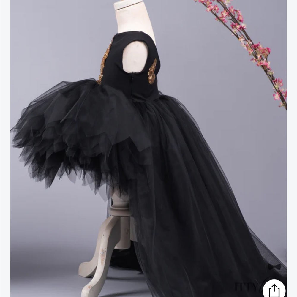 Itty Bitty Toes Black Tulle High-Low Flower Girl Dress with Gold Sequin size 8